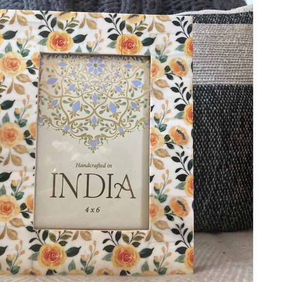 Handcrafted 4x6 Yellow Rose Mosaic Picture Frame NEW - Picture 1 of 2